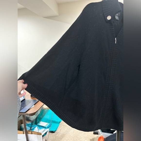 Lord & Taylor Black Cashmere Blend Zip-Front Poncho – Size Small - Picture 3 of 6
